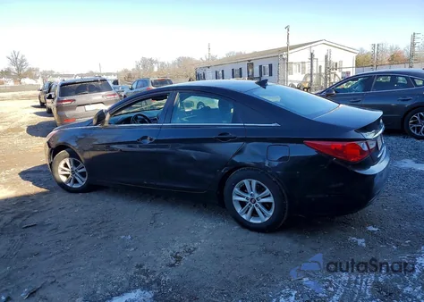 2013 Hyundai Sonata Gls z USA, uszkodzony, nr VIN 5NPEB4AC8DH680853